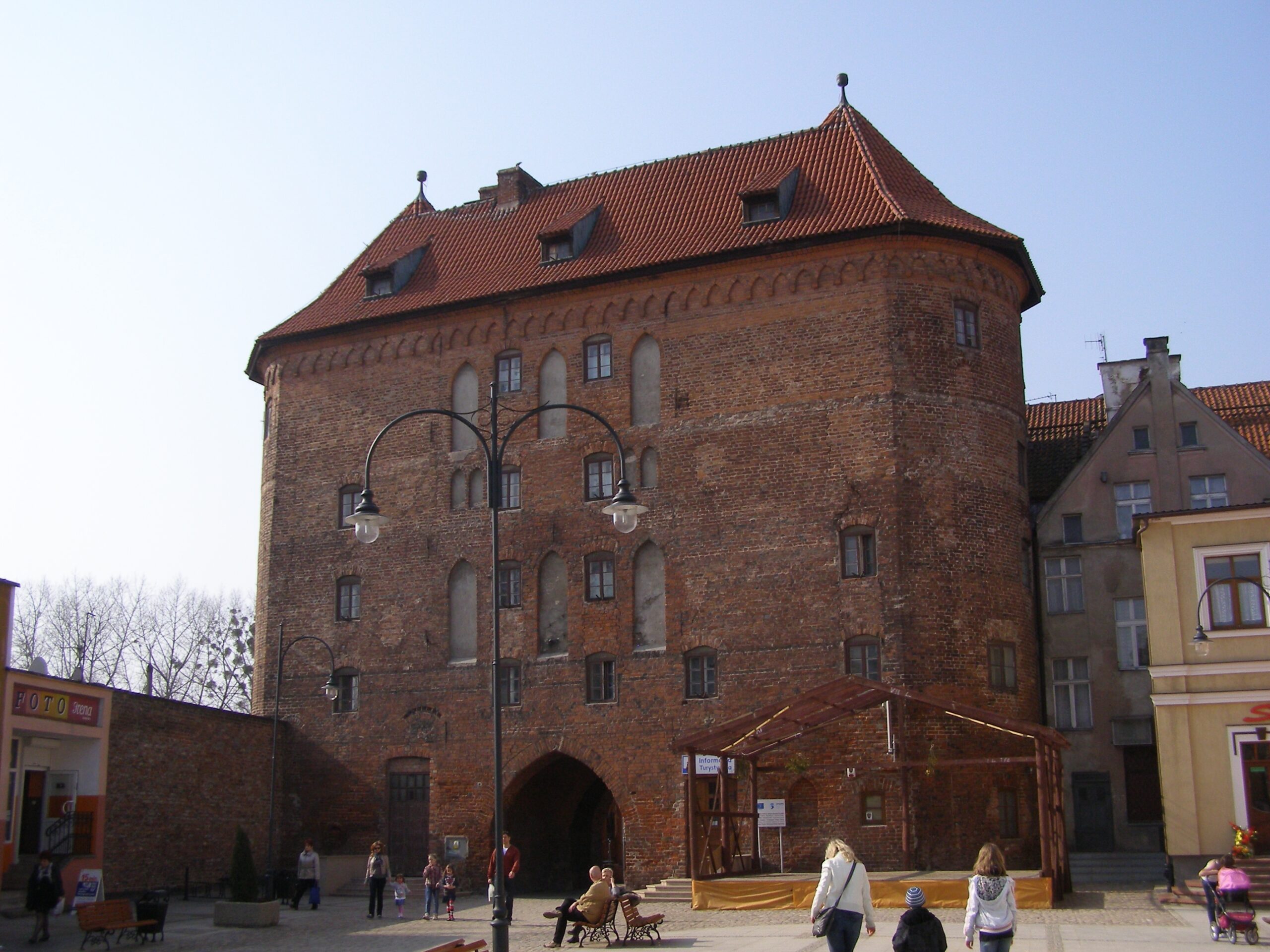 Wysoka Brama w Lidzbarku Warmińskim – ważne miejsce dla historii miasta