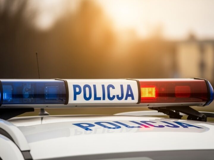 Policjanci odnaleźli zagubionego seniora w Ornecie w środku nocy