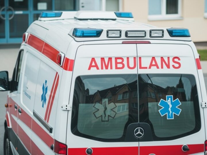 Zauważysz osobę zagrożoną wychłodzeniem? Nie zwlekaj z pomocą!